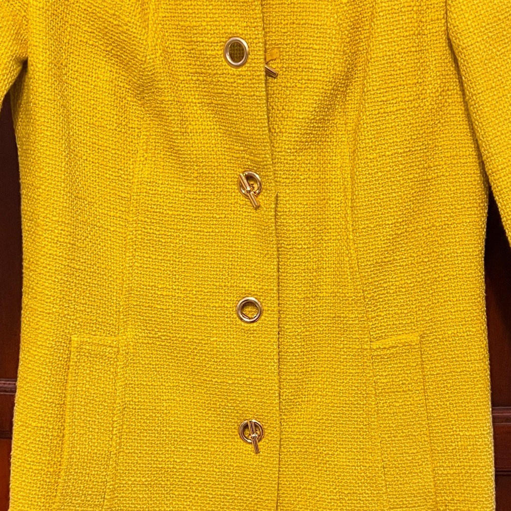 Stunning yellow jacket - Picture 2 of 8